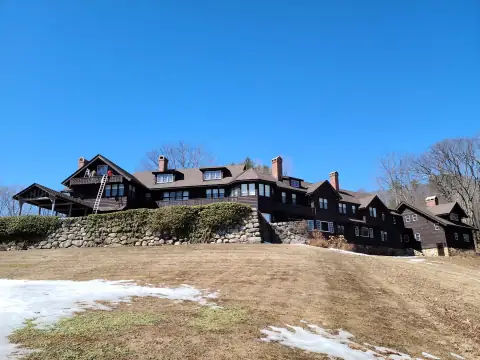 Interior wall and trim painting project in New Hampshire